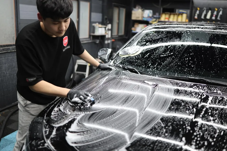 Chevrolet Impalaのガラスコーティング事例|費用目安と仕上がり 施工写真 1-2