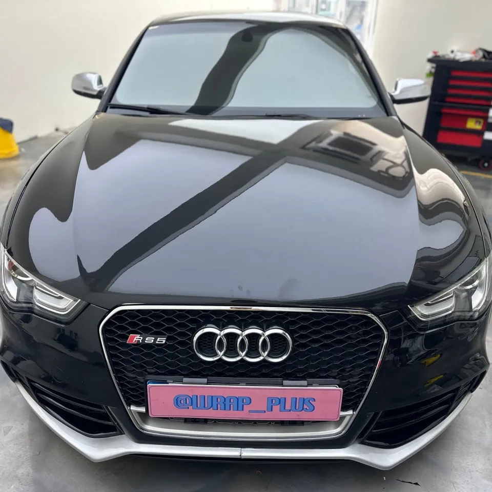 Audi RS5のカーラッピング事例|サテンブラックの高級感 施工写真 1-1