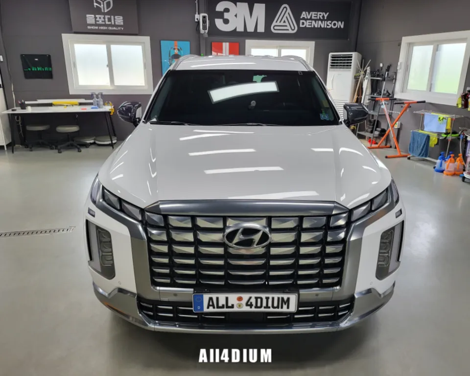 Hyundai Palisadeのカーラッピング事例|費用目安・仕上がり 施工写真 2-1