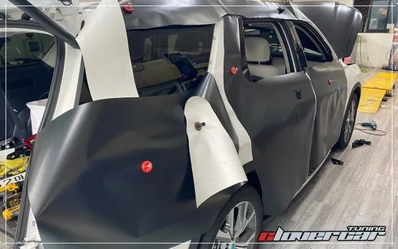Hyundai Palisadeのカーラッピング事例｜サテンブラックロックグレー 施工写真 3-1