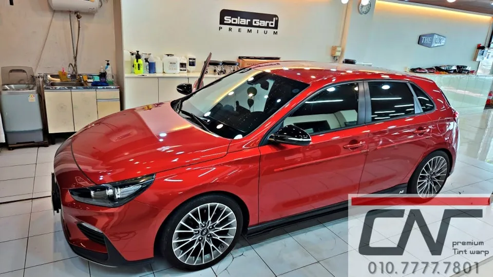 Hyundai i30のカーラッピング事例|費用目安・仕上がり 施工写真 2-3