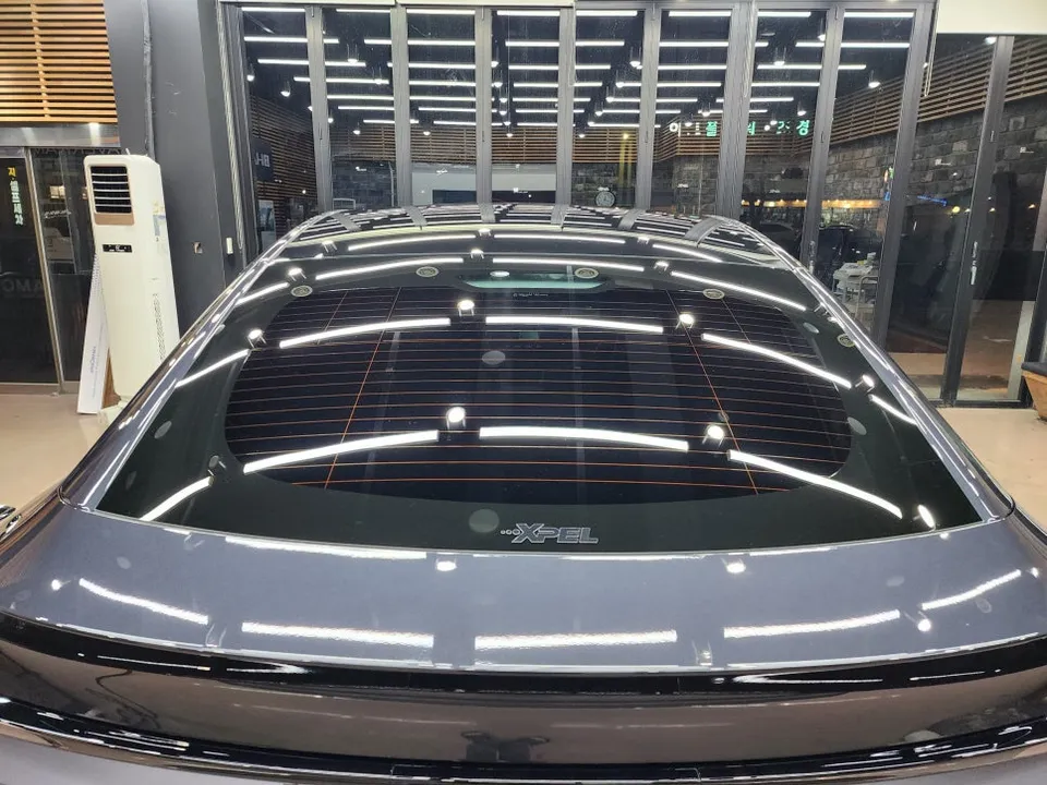 Tesla Juniperのカーフィルム施工事例 施工写真 5