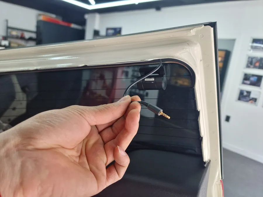 MINI Clubmanのドラレコ取付事例|費用目安と仕上がり 施工写真 1-2