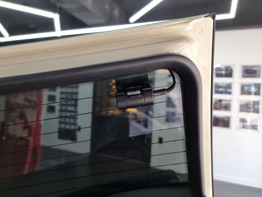MINI Clubmanのドラレコ取付事例|費用目安と仕上がり 施工写真 2-2