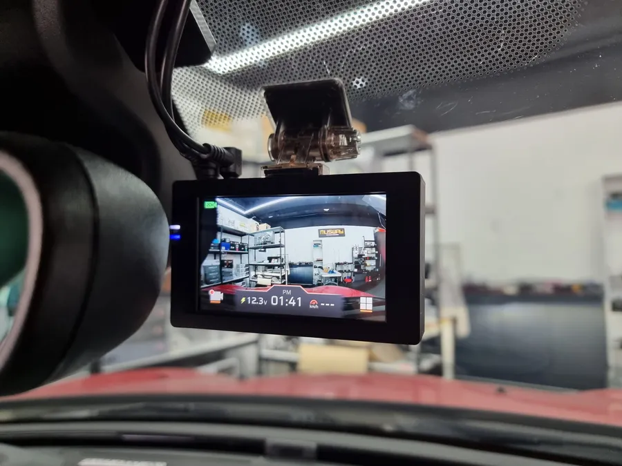 MINI Clubmanのドラレコ取付事例|費用目安と仕上がり 施工写真 3-2