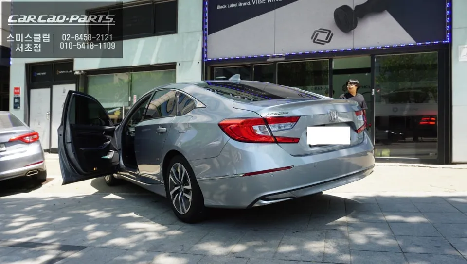Honda Accordのドラレコ取付事例|ACC充電方式で安心 施工写真 3-2