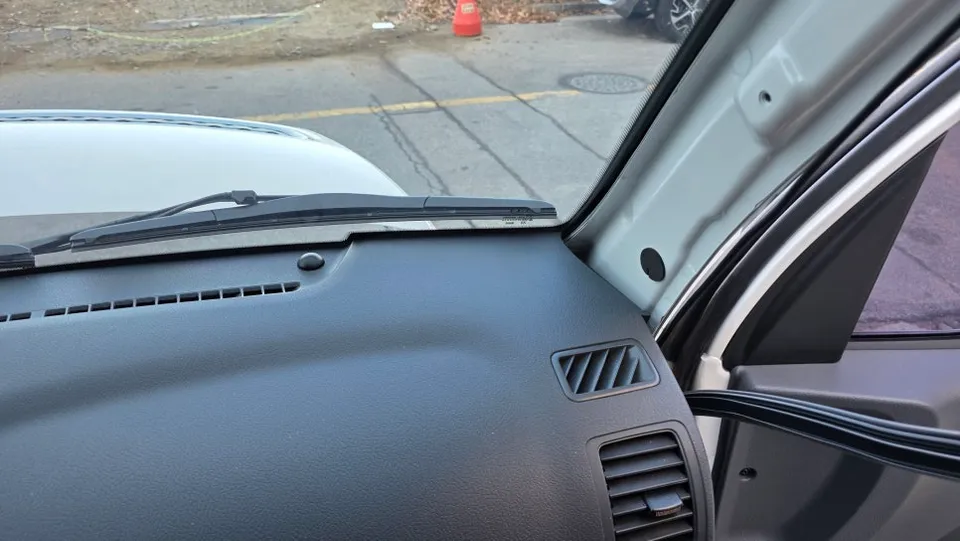 Kia Bongo 3 ambient lighting - Kia Bongo 3 Ambient Lighting Review — Under $40 photo 4