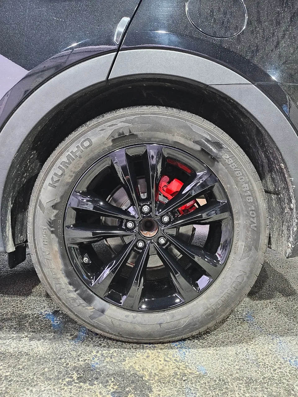 Hyundai Santa Feのホイールリペア・塗装事例 施工写真 1-2