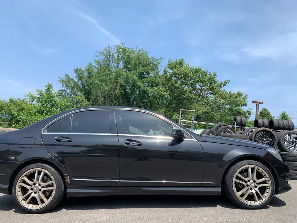 Mercedes-Benz C-Classのホイールリペア・塗装事例 施工写真 4-2