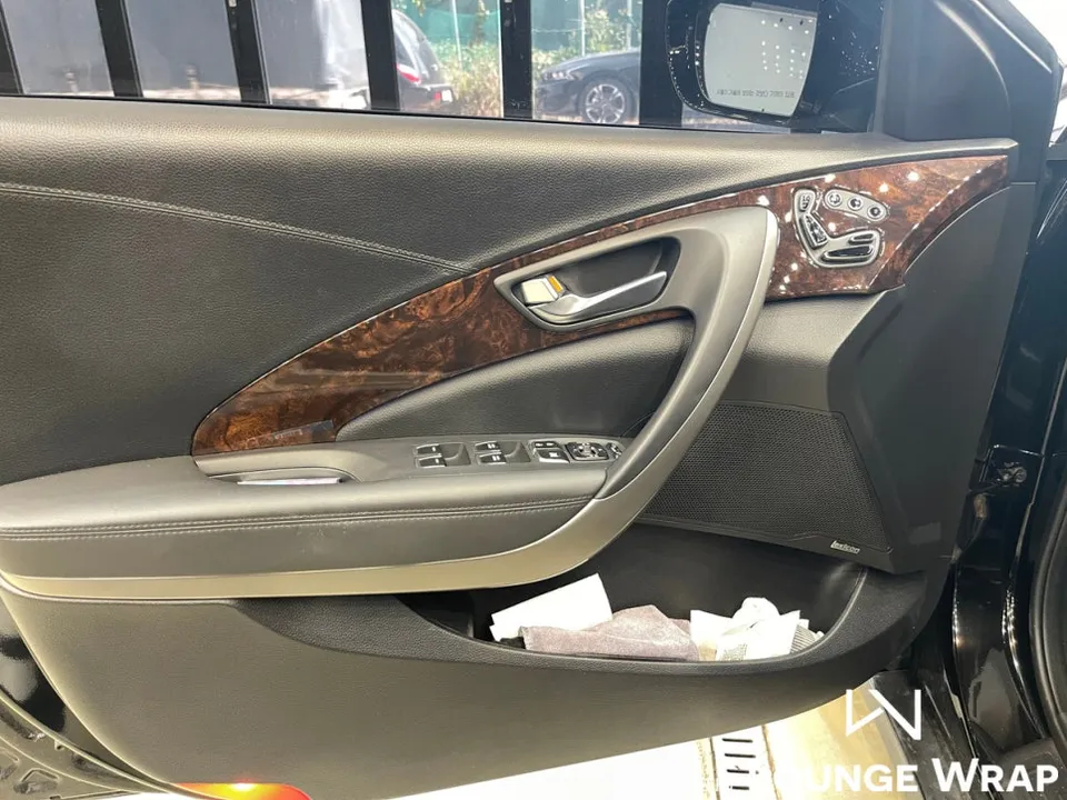 Hyundai Aslanのカーラッピング事例|費用目安・仕上がり 施工写真 2-2