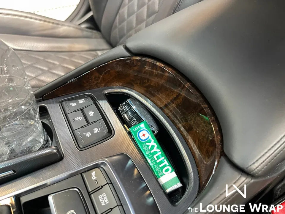 Hyundai Aslanのカーラッピング事例|費用目安・仕上がり 施工写真 2-3