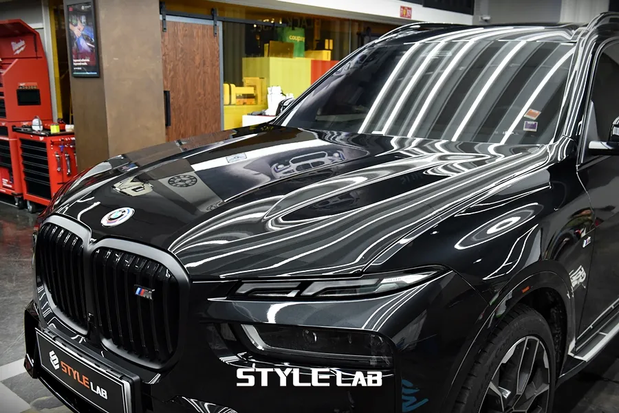 BMW X7のPPF施工事例｜事故時の保険対応も解説 施工写真 2-1