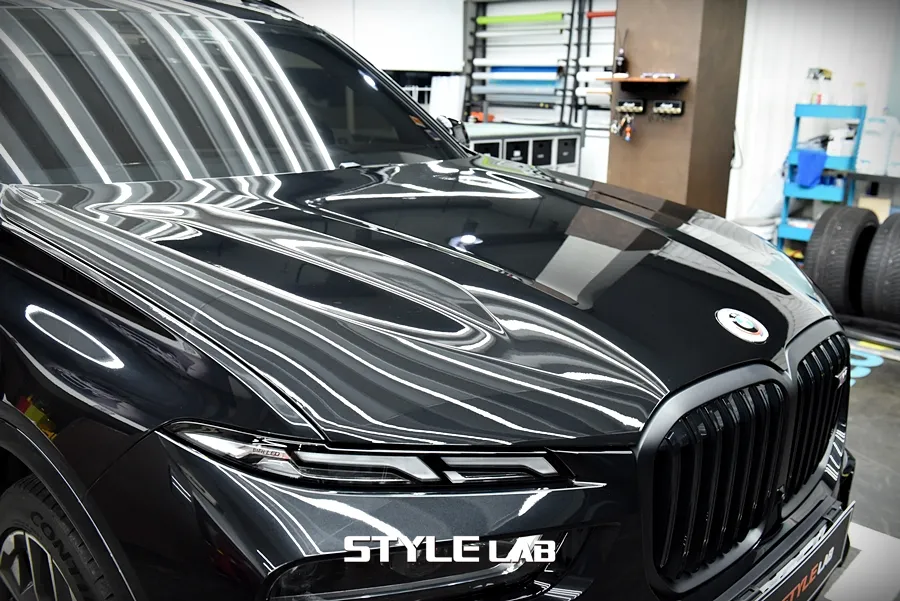 BMW X7のPPF施工事例｜事故時の保険対応も解説 施工写真 3-1