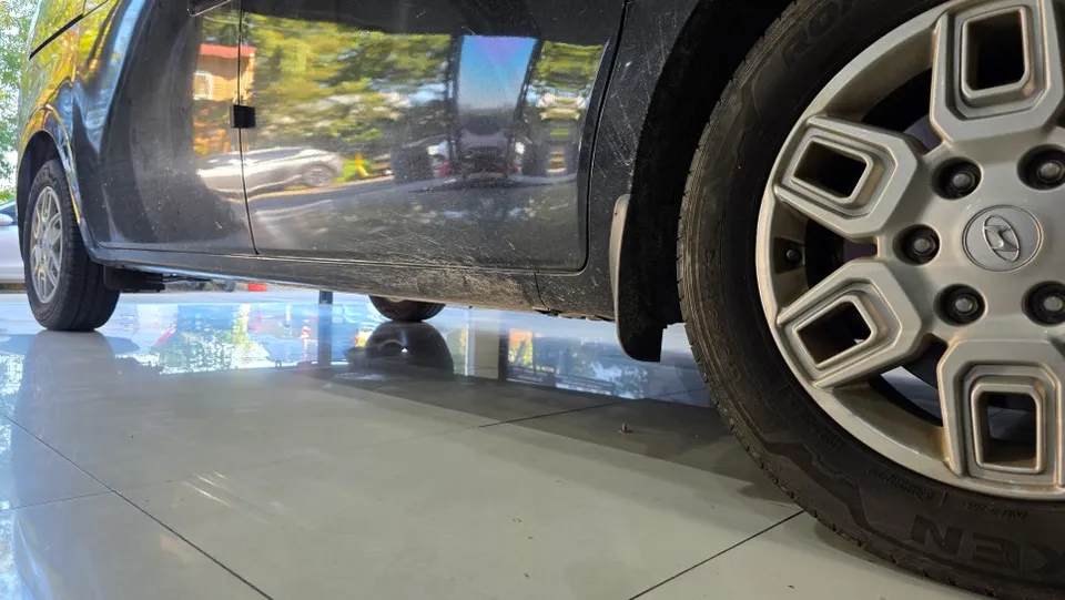 Kia Staria body kit - Kia Staria Body Kit Installation Review photo 2