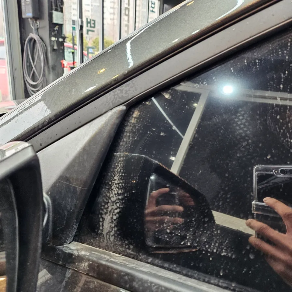 Hyundai Elantraのガラスコーティング事例|費用目安・仕上がり 施工写真 2-3