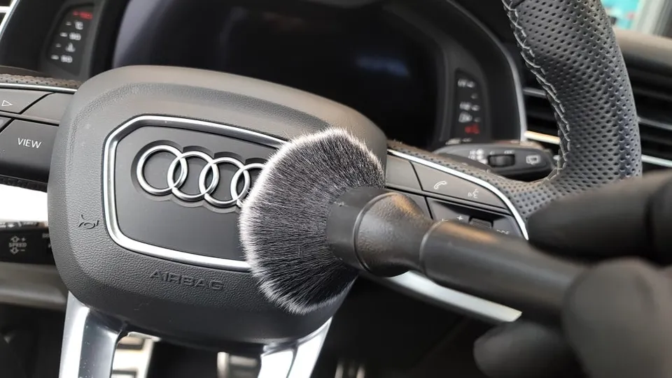 Audi Q8のPPF施工事例｜費用目安と仕上がり 施工写真 1-3
