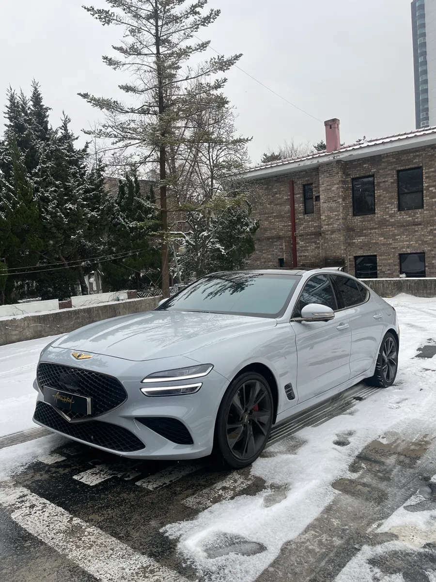 Genesis G70のカーラッピング事例|費用目安・仕上がり 施工写真 3-1