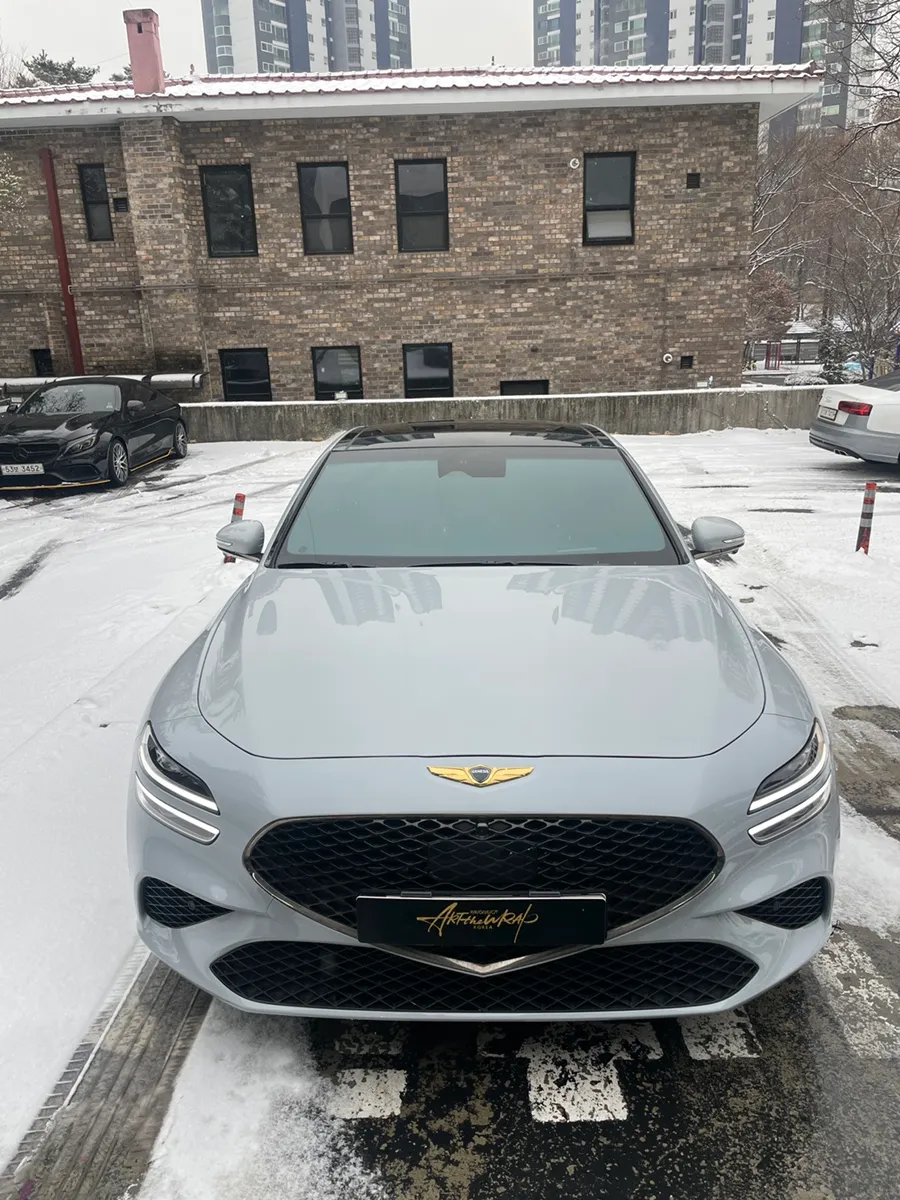 Genesis G70のカーラッピング事例|費用目安・仕上がり 施工写真 1-2