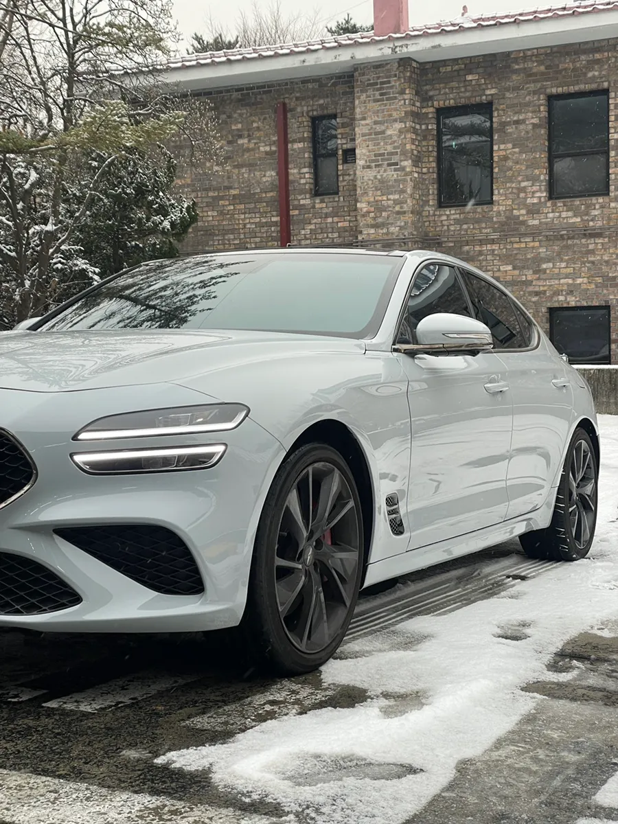 Genesis G70のカーラッピング事例|費用目安・仕上がり 施工写真 3-2