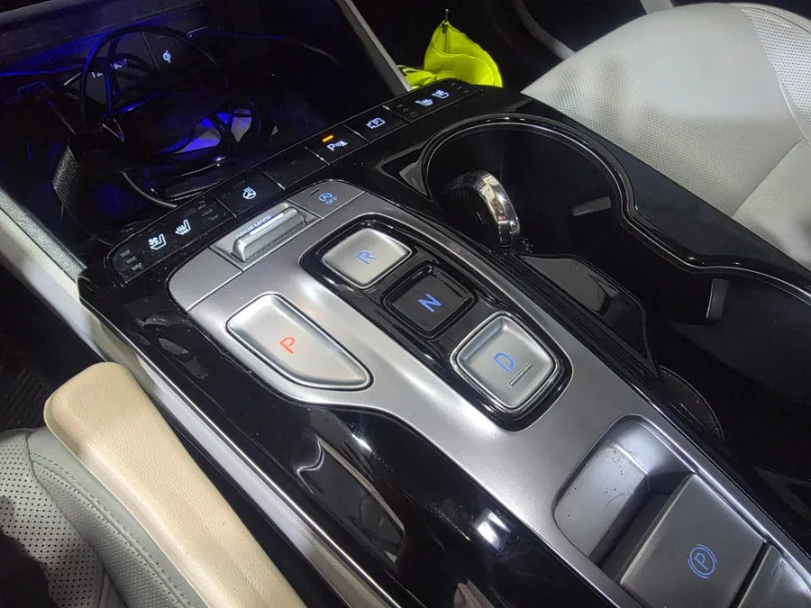 Hyundai Tucson NX4 steering wheel - Hyundai Tucson NX4 Steering Wheel Customization Review photo 4