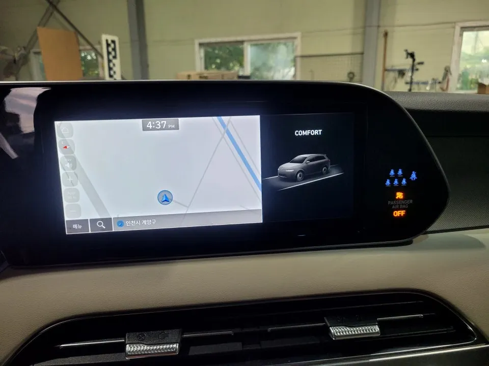 Hyundai Palisadeのドライブレコーダー取付事例 施工写真 2-2