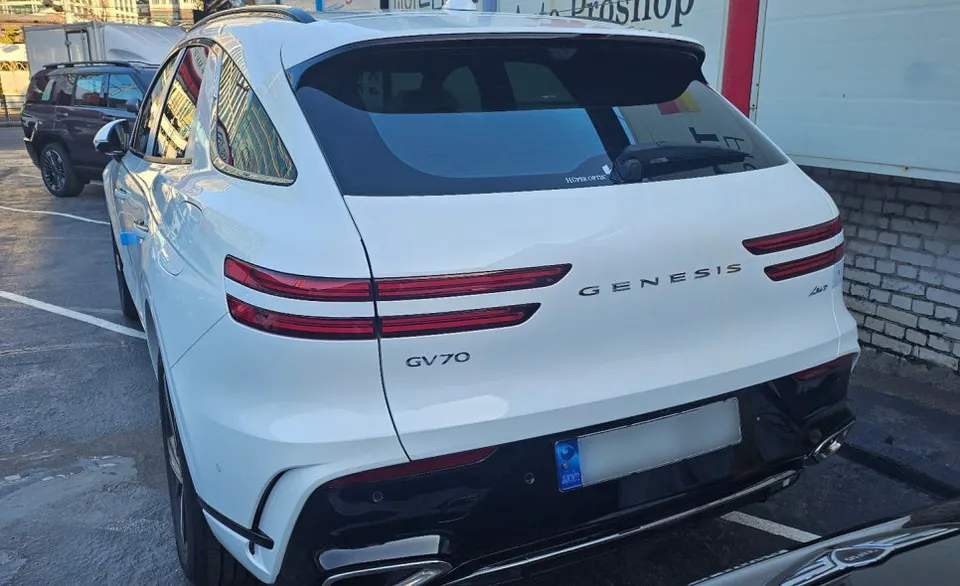 Genesis GV70のカーフィルム施工事例|費用目安・仕上がり 施工写真 3-3