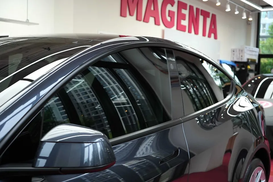 Tesla Model Y window tinting - Tesla Model Y Window Tinting Review - Magenta photo 4