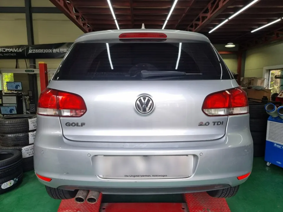 Volkswagen Golfのホイールリペア・塗装事例 施工写真 2-1