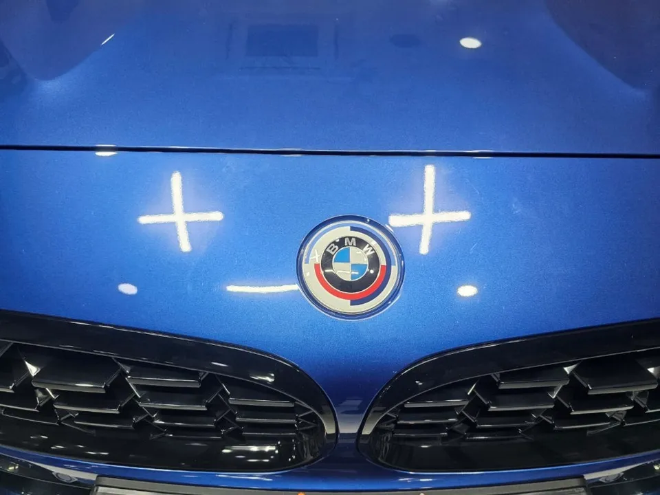 BMW Z4のカーラッピング事例|特別感をプラス 施工写真 3-2