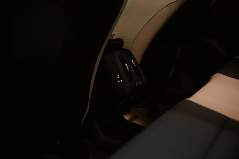 BMW X2 seat climate - BMW X2 Ventilated & Heated Seats Review — Enhanced Comfort photo 5