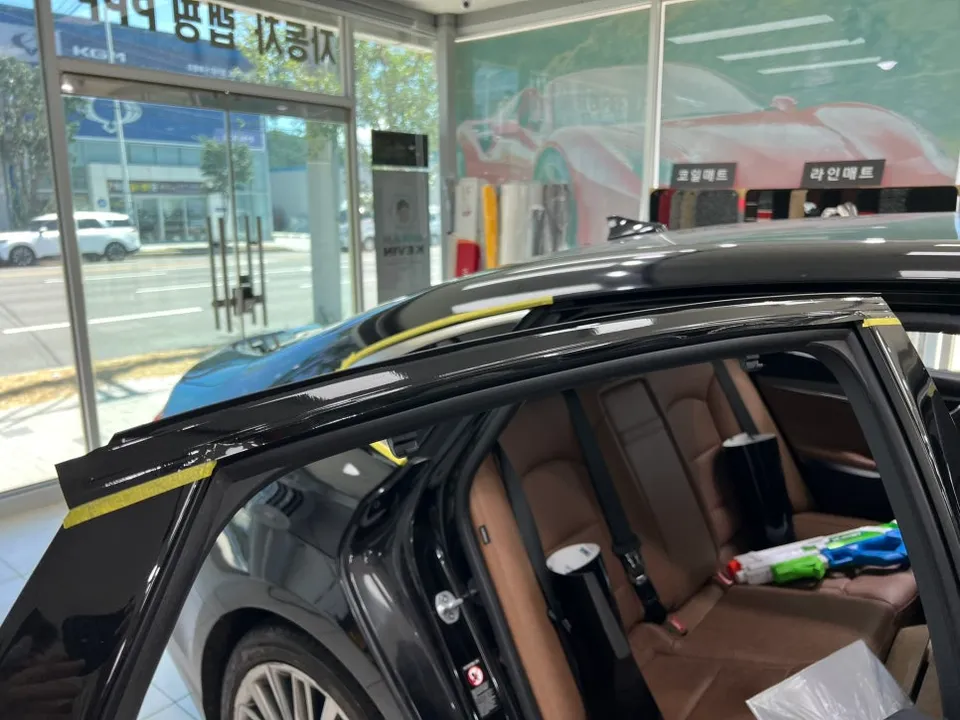Hyundai Grandeur IG vinyl wrap - Hyundai Grandeur IG Vinyl Wrap Review — Chrome Delete photo 4