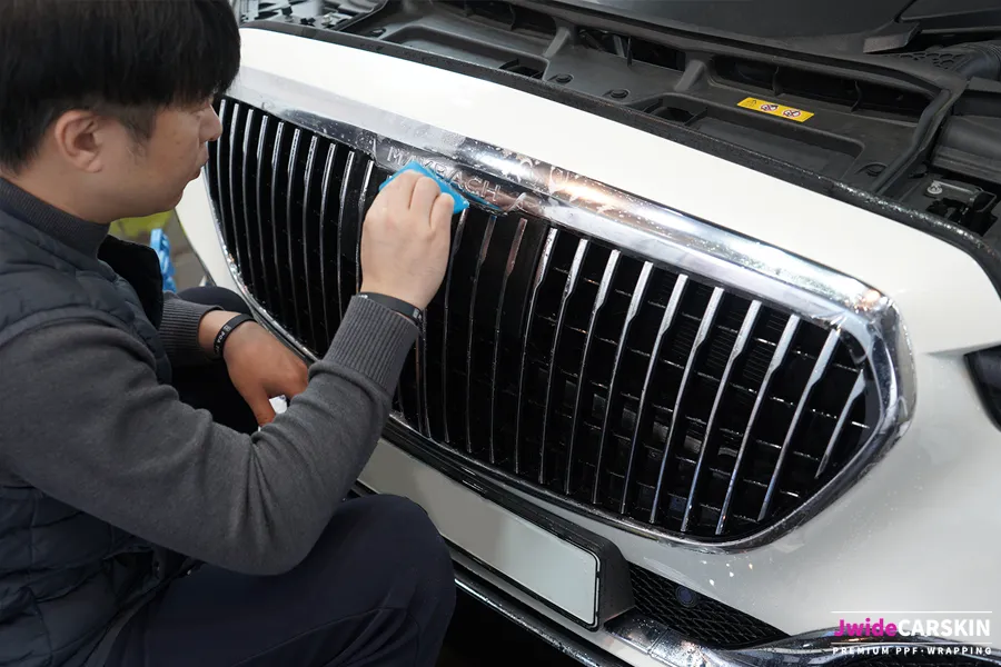 メルセデス・ベンツ S580 Maybach PPF施工事例 施工写真 3-1