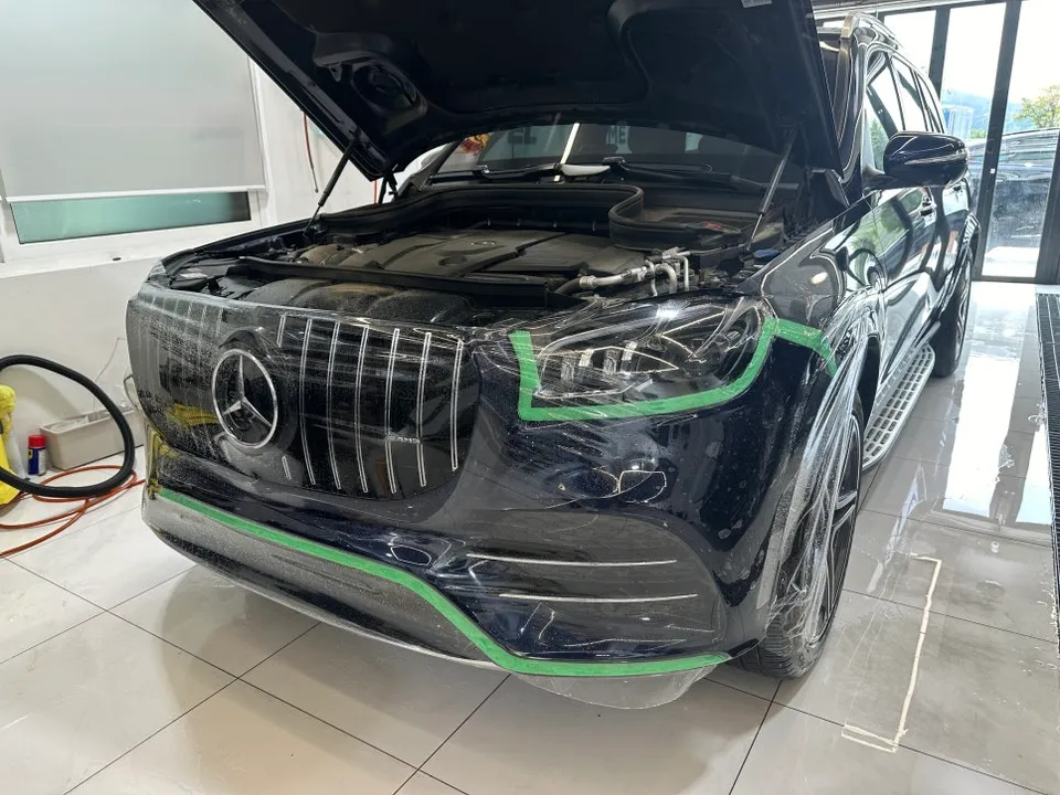 Mercedes-Benz GLSのPPF施工事例|事故時の保護効果と費用目安 施工写真 2-3