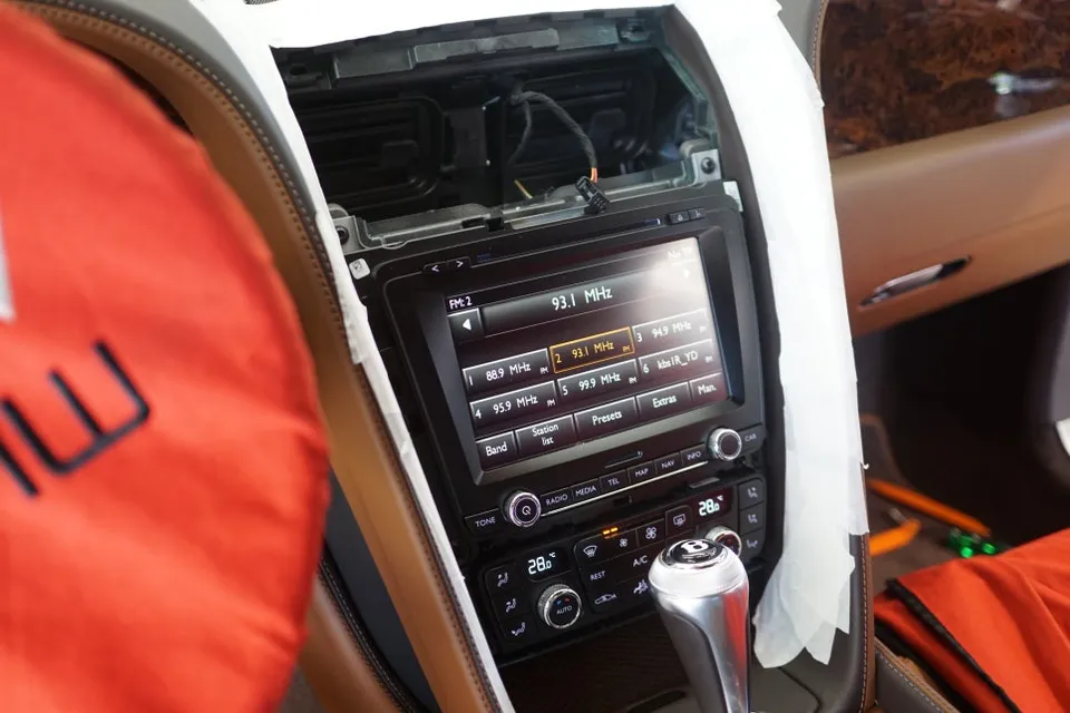 Bentley Flying Spur oem options - Bentley Flying Spur OEM Options Review: Modernization Cost photo 5