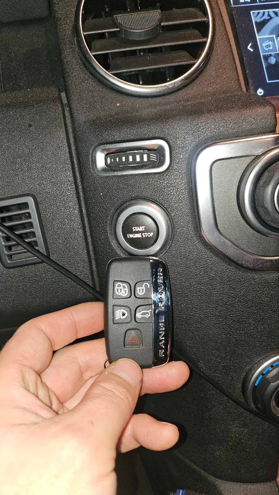 Land Rover Discovery 4 oem options - Land Rover Discovery 4 OEM Options Review — Cost & Results photo 3