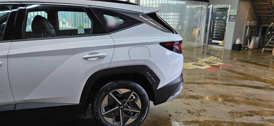 Hyundai Tucson NX4 カーフィルム施工事例|韓国での実例 施工写真 3-2