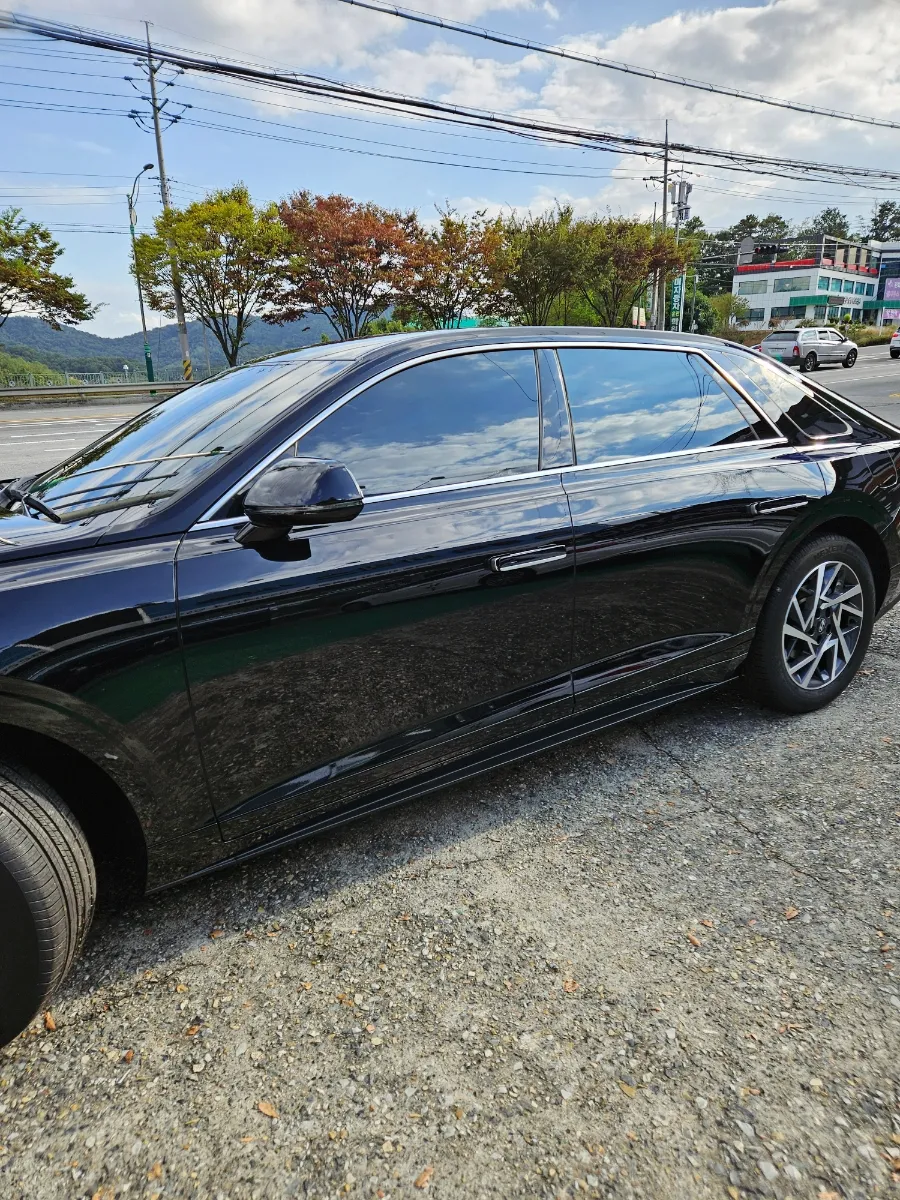 Hyundai Azeraのカーフィルム施工事例｜費用目安・仕上がり 施工写真 1-2