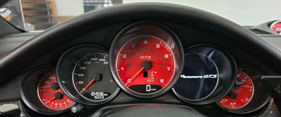 Porsche Panamera 970 ambient lighting installation result