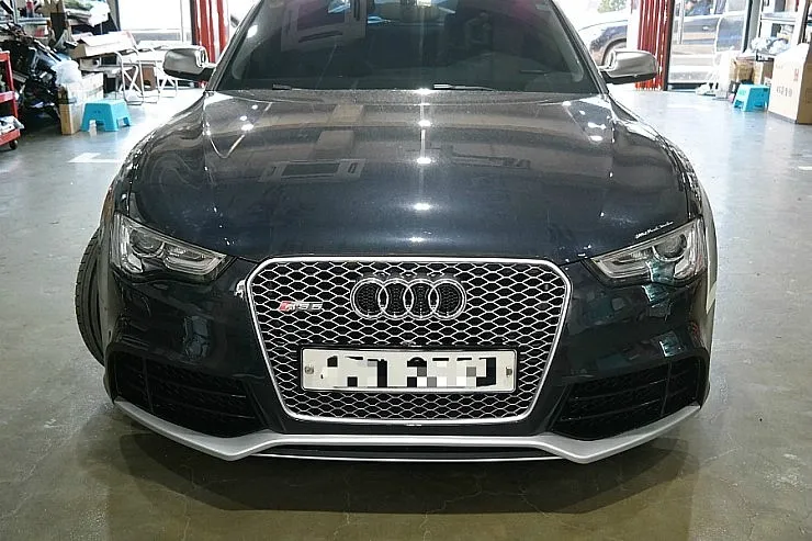 Audi A5 body kit - Audi A5 RS5 Grille Swap & Mirror Cap Install Review photo 6