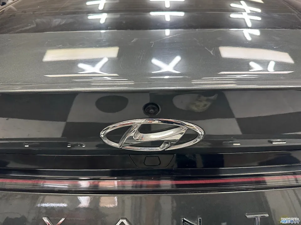 Hyundai Elantra CN7 surround view camera - Hyundai Elantra CN7 360 Camera Review: Cost & Results photo 4