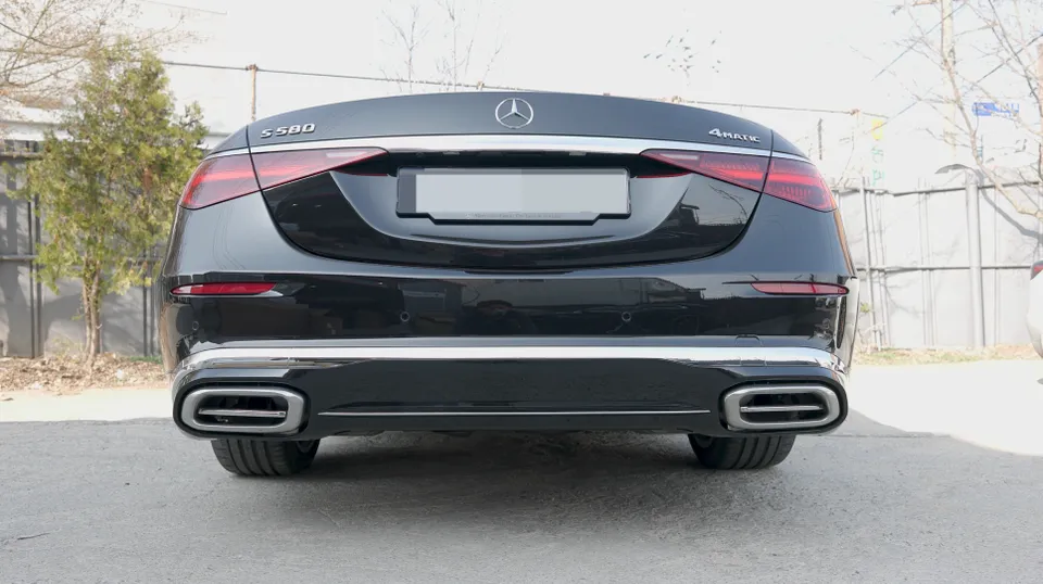 Mercedes-Benz S-Class W223 body kit - Mercedes-Benz S-Class W223 Body Kit Review: Maybach Style Upgrade photo 4