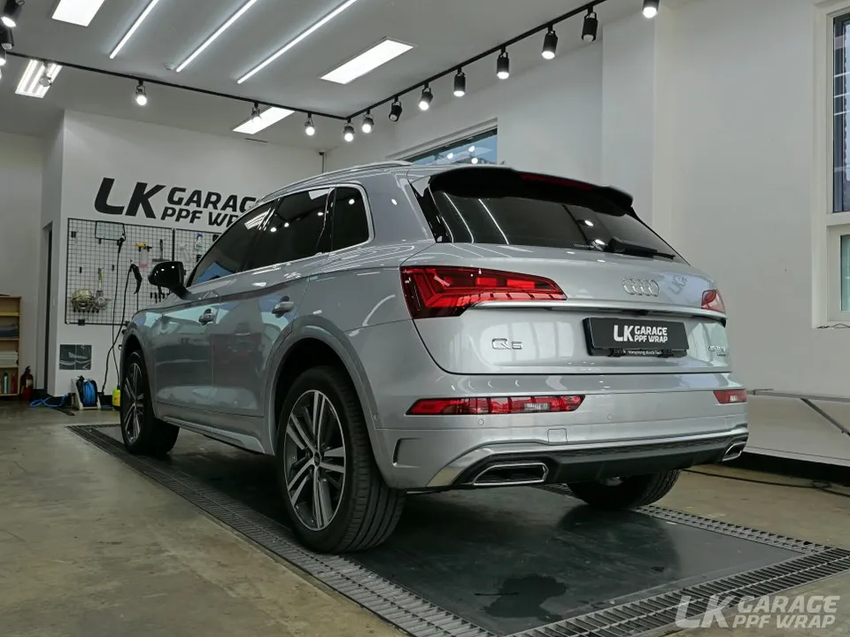 Audi Q5のカーラッピング事例 施工写真 3