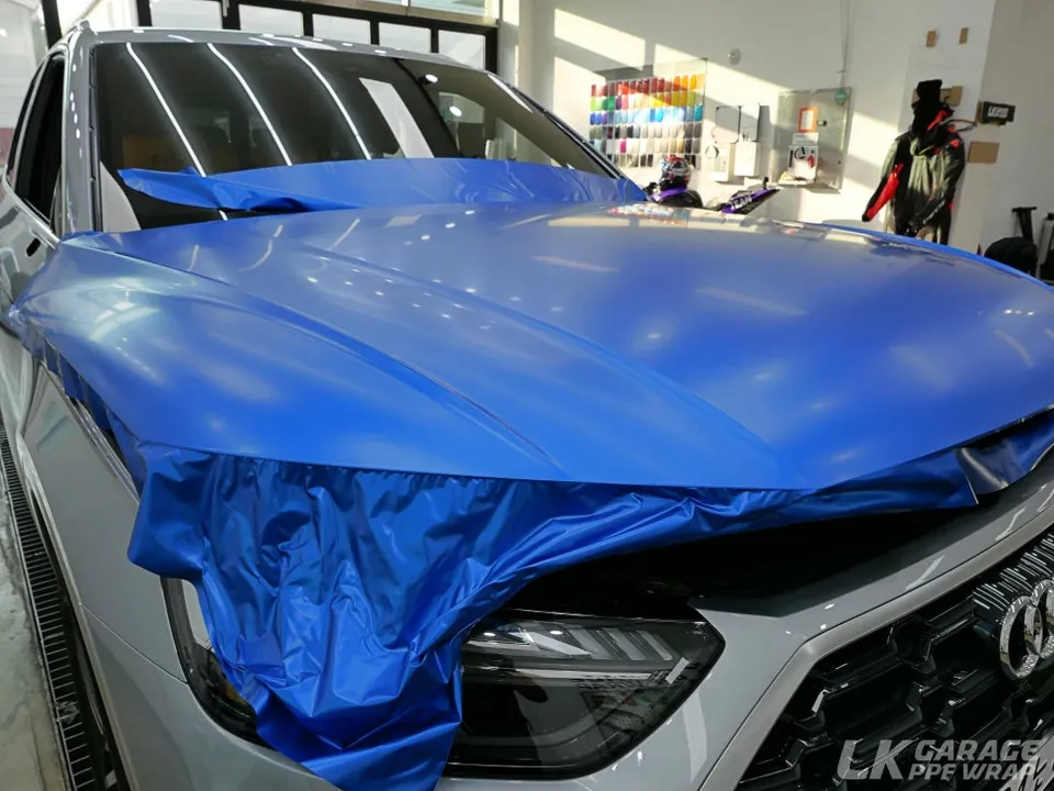 Audi Q5のカーラッピング事例 施工写真 4