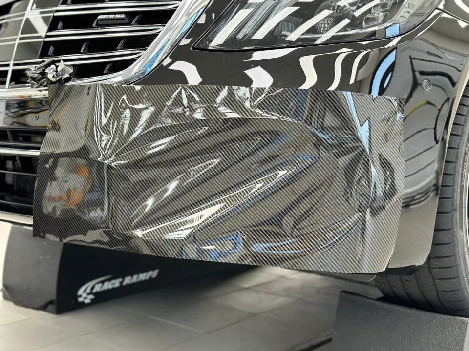 Mercedes-Benz S63 AMGのカーラッピング事例|費用目安・仕上がり 施工写真 3-2