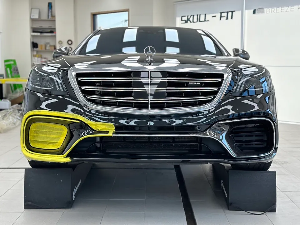 Mercedes-Benz S63 AMGのカーラッピング事例|費用目安・仕上がり 施工写真 2-3