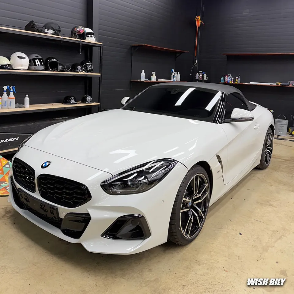 BMW Z4 vinyl wrap - BMW Z4 Vinyl Wrap Review: White to Gray Transformation photo 5