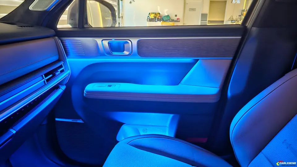 Hyundai Santa Fe MX5 ambient lighting - Hyundai Santa Fe MX5 Ambient Lighting Upgrade Review photo 4