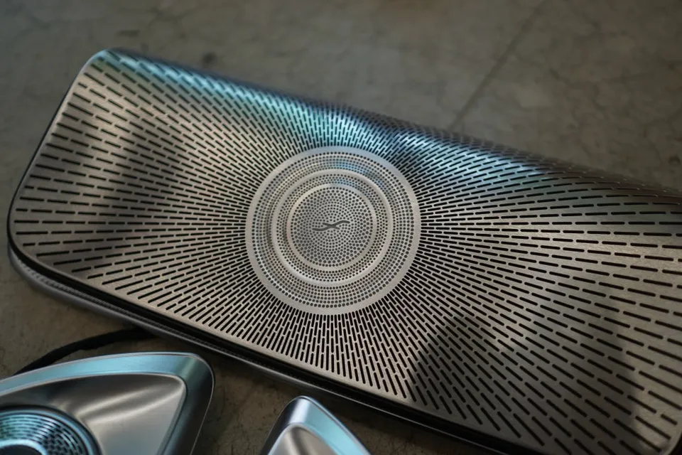 Mercedes-Benz S-Class Maybach car audio - Mercedes-Benz S-Class Maybach Audio Upgrade Review — Enhanced Sou photo 7
