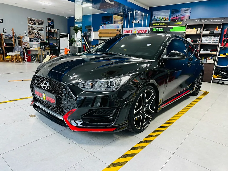 Hyundai Veloster Nのカーラッピング事例|費用目安・仕上がり 施工写真 2-2