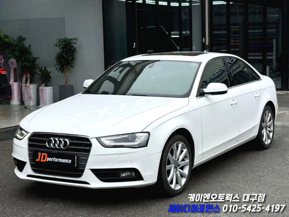 Audi A4のカーフィルム施工事例｜費用目安・仕上がり 施工写真 4